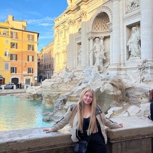 Meet your Posher, Amanda